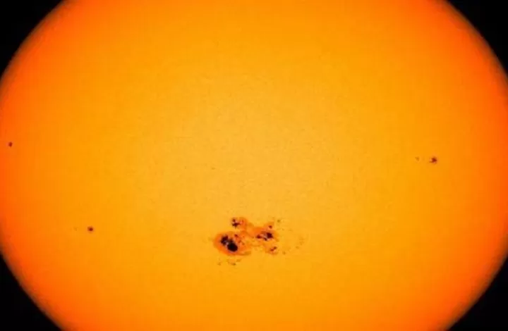 مدار الساعة,أخبار خفيفة ومنوعة