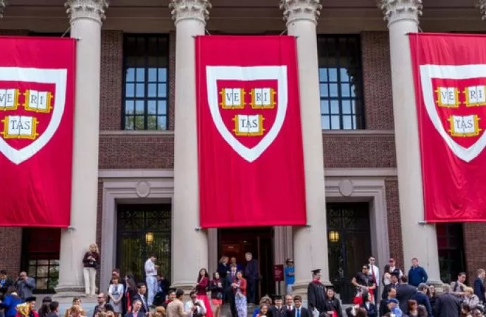 مدار الساعة,أخبار خفيفة ومنوعة