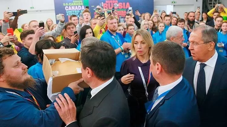 مدار الساعة,أخبار خفيفة ومنوعة