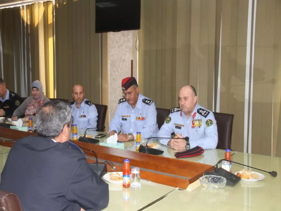 مدار الساعة,أخبار المجتمع الأردني,الملك عبد الله الثاني,إدارة السير