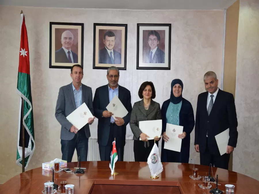 مدار الساعة,أخبار الأردن,اخبار الاردن,وزيرة التنمية الاجتماعية,وزارة التنمية الاجتماعية,صندوق المعونة الوطنية,صندوق الزكاة,التنمية الاجتماعية