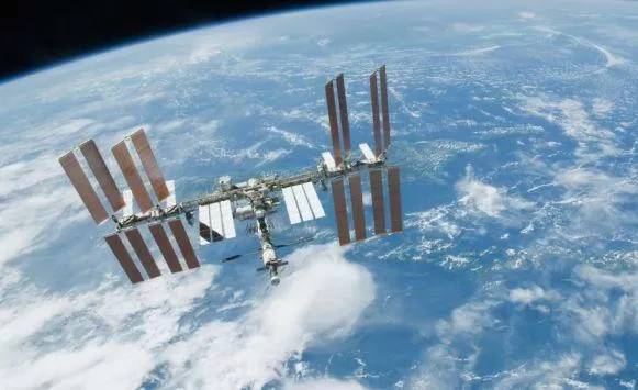 مدار الساعة,أخبار خفيفة ومنوعة