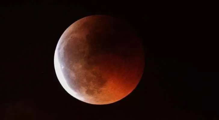 مدار الساعة,أخبار خفيفة ومنوعة