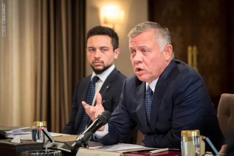 مدار الساعة,مقالات