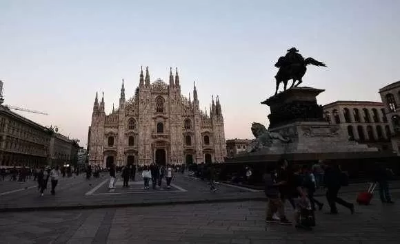 مدار الساعة,أخبار خفيفة ومنوعة