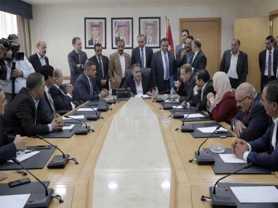مدار الساعة,أخبار مجلس النواب الأردني,عبد المنعم العودات,خير أبو صعيليك,خالد البكار,مجلس النواب,التنمية الاجتماعية