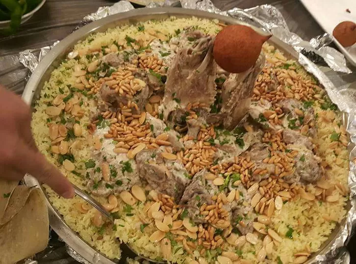 مدار الساعة,أخبار خفيفة ومنوعة