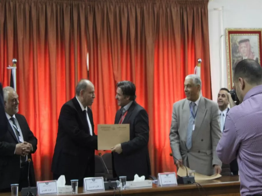 مدار الساعة,أخبار الجامعات الأردنية,وسائل التواصل الاجتماعي