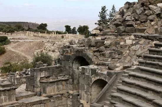 مدار الساعة,أخبار السياحة في الأردن,مجلس الأعيان