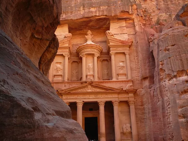 مدار الساعة,أخبار الأردن,اخبار الاردن,وزيرة السياحة والآثار,لينا عناب,مجلس النواب,وزارة السياحة
