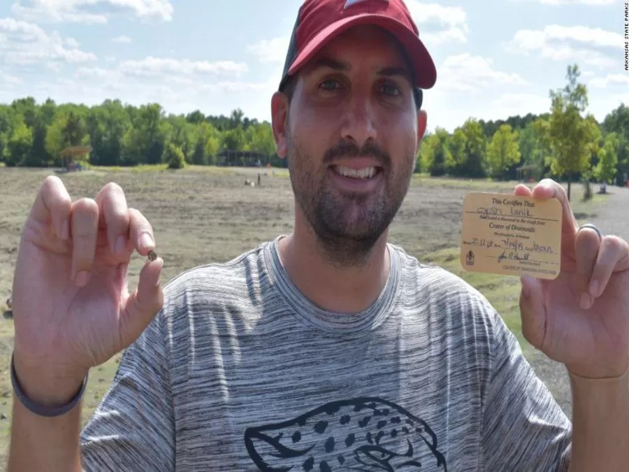 مدار الساعة,أخبار خفيفة ومنوعة