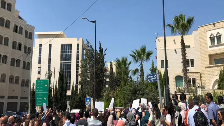 مدار الساعة,أخبار عربية ودولية,الضفة الغربية,مواقع التواصل الاجتماعي